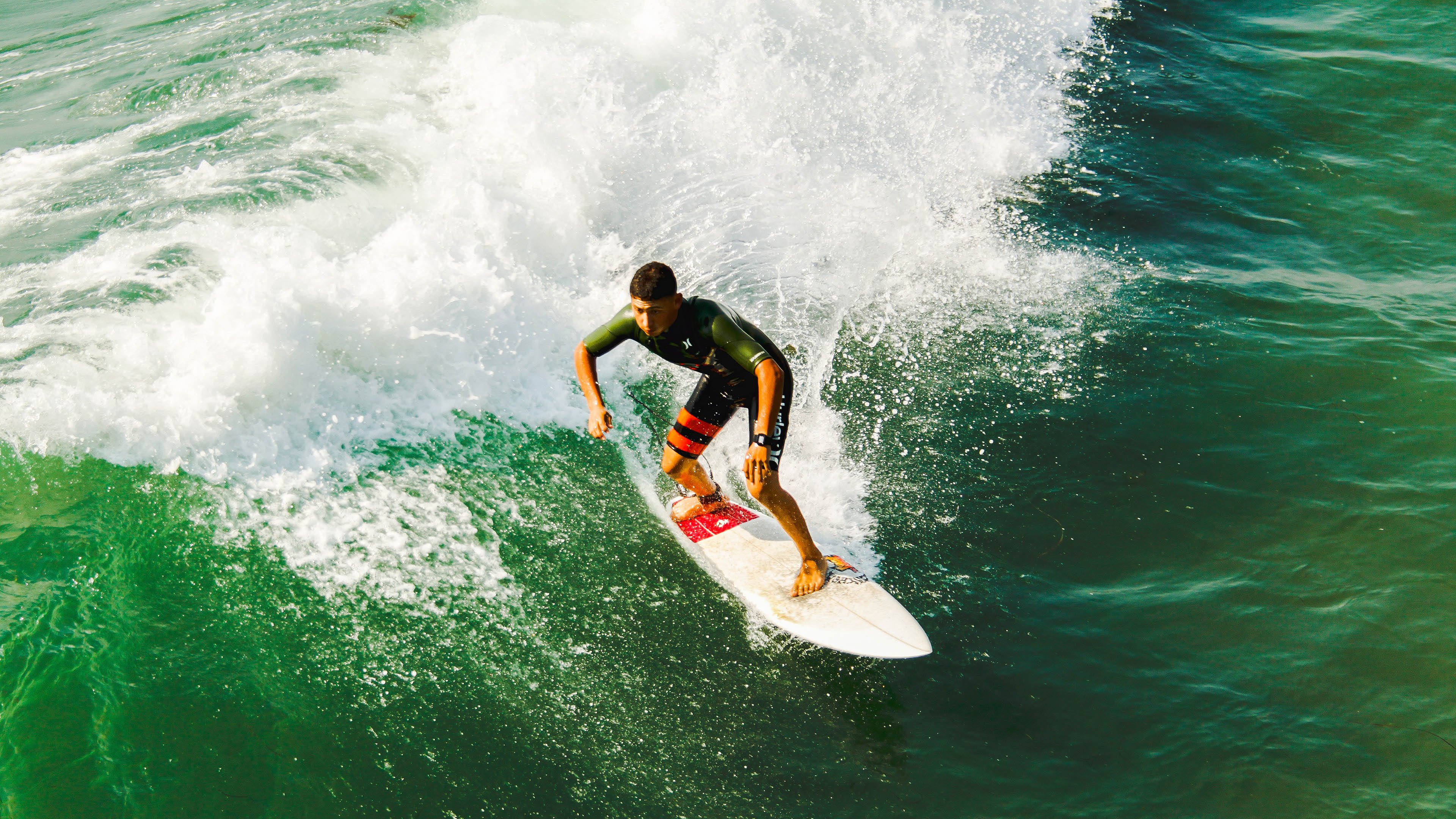 爱游戏官方-哥伦比亚骑手玛丽亚·阿庞特在2024年巴黎奥运会盛装舞步比赛中取得第30名，表现稳定。