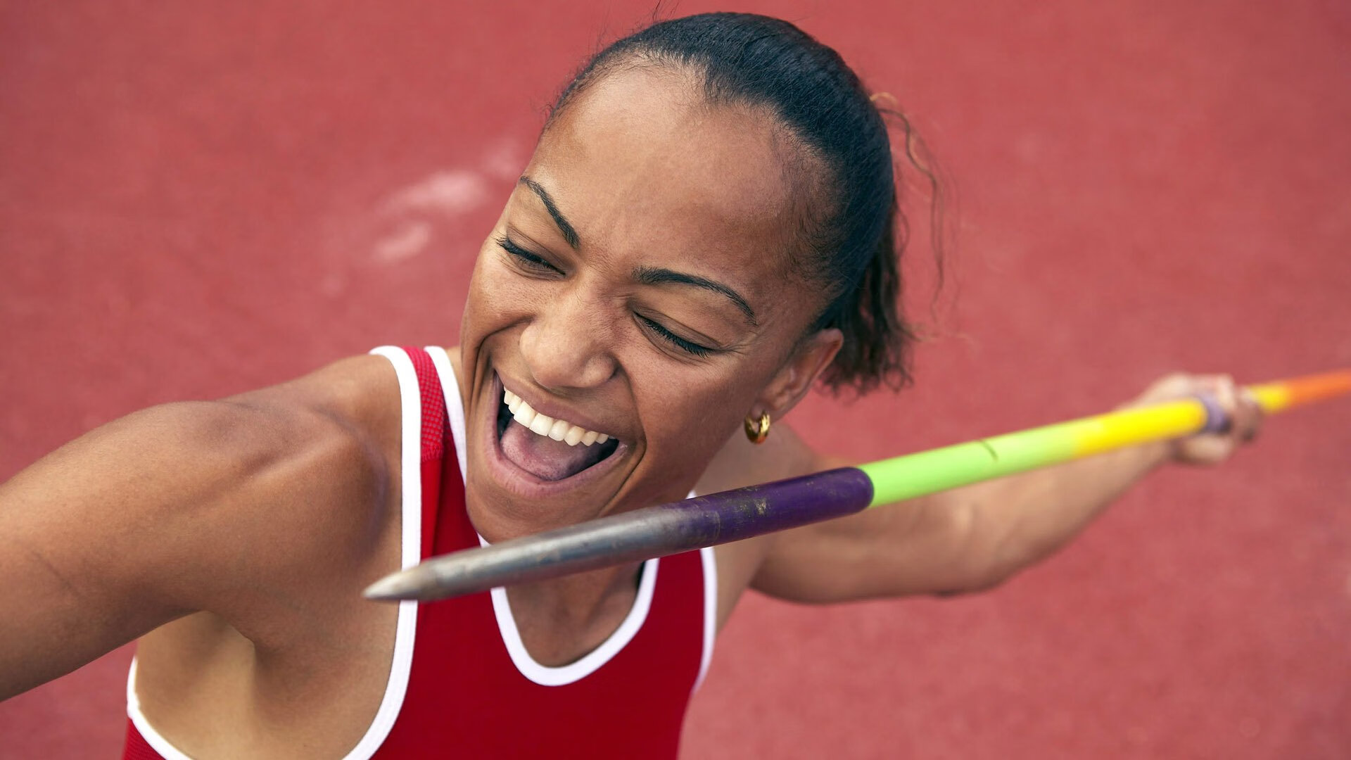 哥伦比亚骑手玛丽亚·阿庞特在2024年巴黎奥运会盛装舞步比赛中取得第30名，表现稳定。