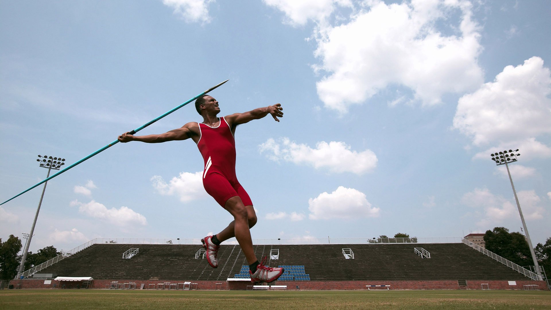 青少年“绿色先锋”篮球公益行动在哈尔滨持续开展，践行环保理念